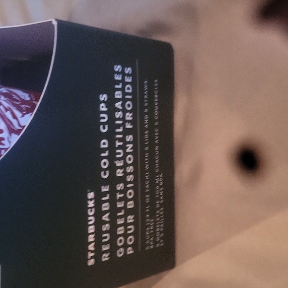Starbucks Floral Reusable 5 Lids Boxed  Cup with Straws Matching 24 Oz Free Gift - Picture 2 of 7